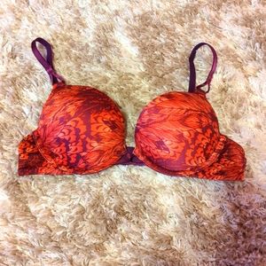 Victoria secret miraculous bra 36AA
